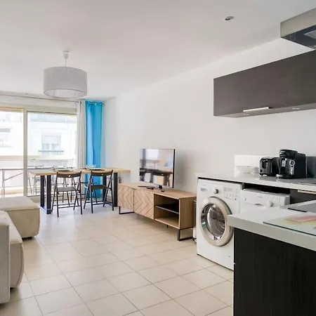 Spacieux 3 Pieces A 200m Des Plages Апартаменты Антиб