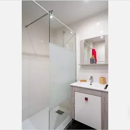 Appartement Spacieux 3 Pièces à 200m Des Plages Antibes