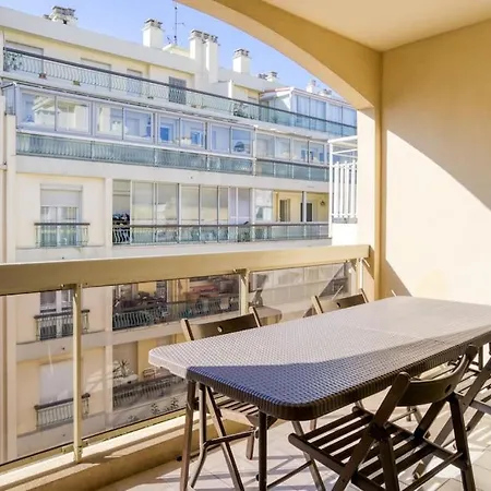 Spacieux 3 Pieces A 200m Des Plages Apartment *